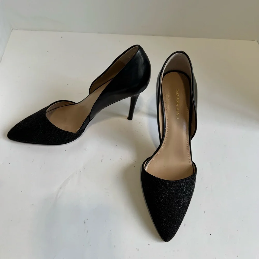 Saks Fifth Avenue Pointed Toe D’Orsay Black Suede Leather Stilleto Pump. Size 7